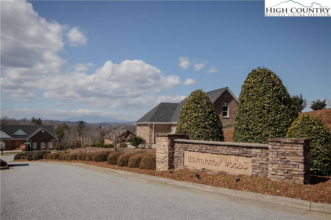Lenoir, NC 28645,721 SE Chatsworth ST