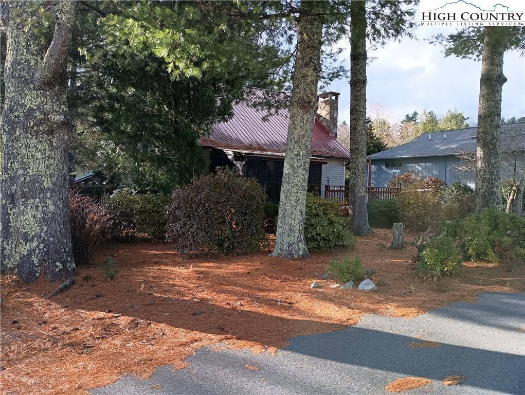 Newland, NC 28657,45 Pine Ridge LOOP