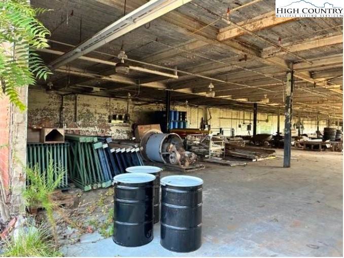 Lenoir, NC 28645,619 Connelly Springs RD