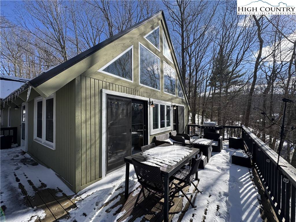 Beech Mountain, NC 28604,137 Clubhouse RD