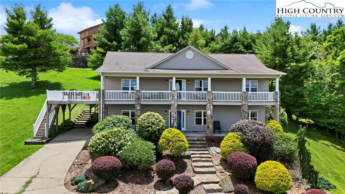Blowing Rock, NC 28605,122 Degas DR