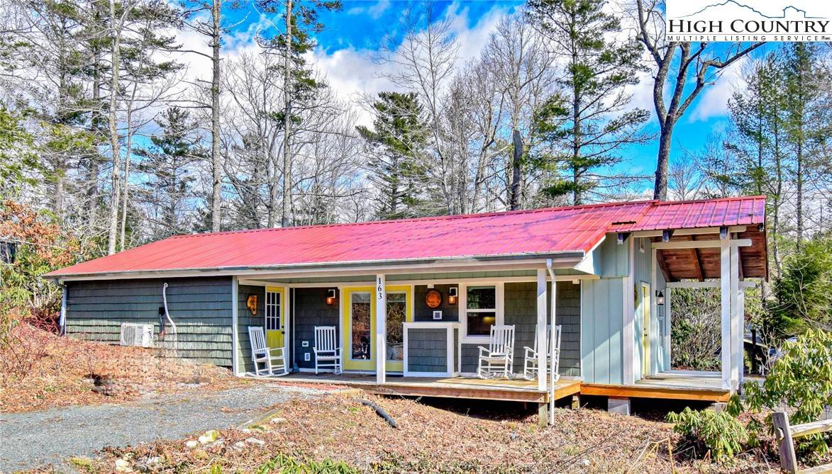 Newland, NC 28657,163 Black Pine RD
