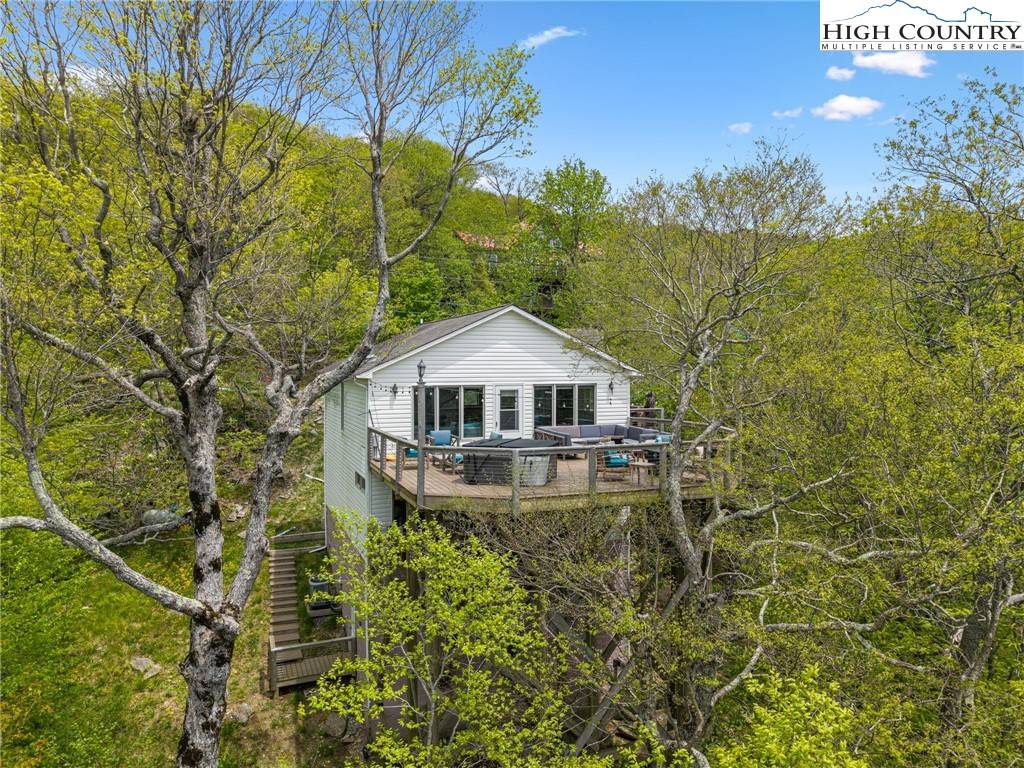 Beech Mountain, NC 28604,114 Spruce Hollow RD