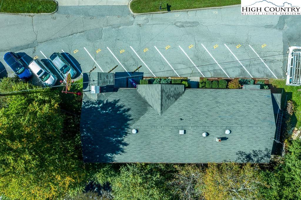 Blowing Rock, NC 28605,3411 US Highway 321 S
