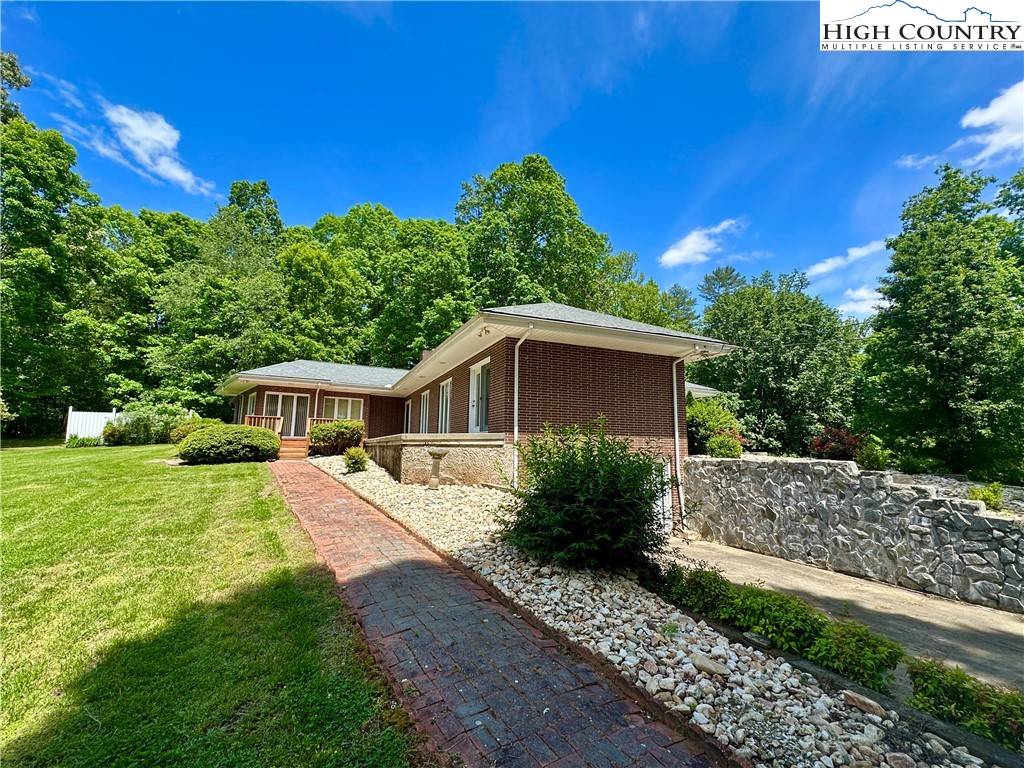 Lenoir, NC 28645,2866 Old Morganton RD