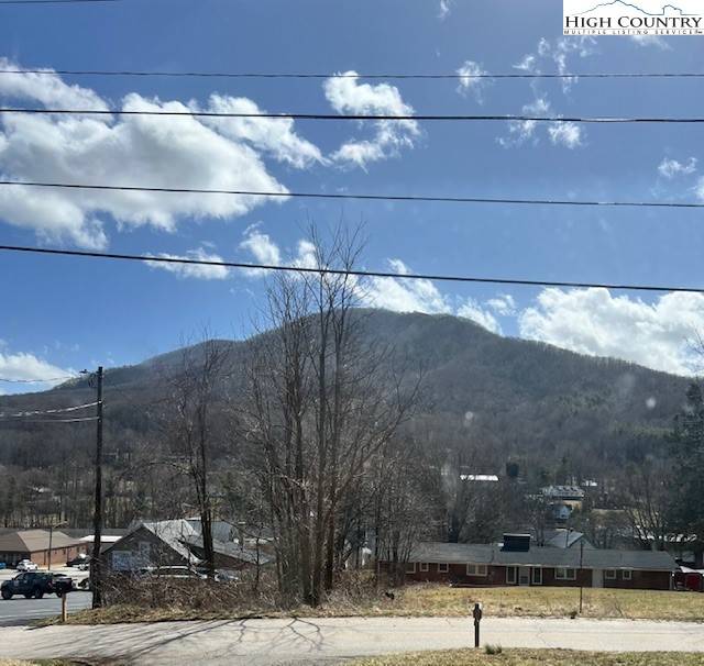 West Jefferson, NC 28694,405 Wilton AVE