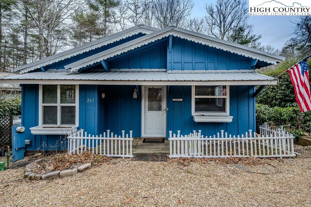 Newland, NC 28657,261 Black Pine RD