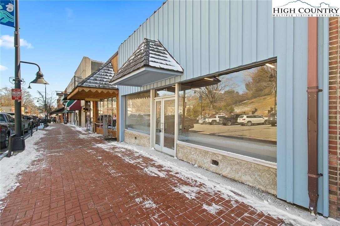 Boone, NC 28607,713 W King ST