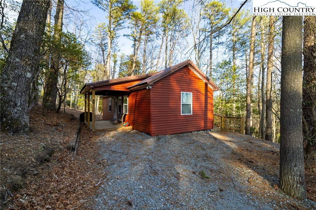 Glade Valley, NC 28627,60 Araniska RD