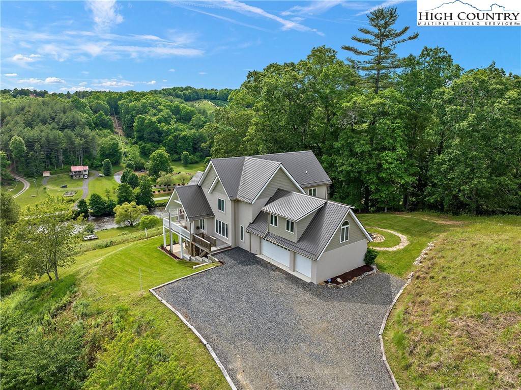 West Jefferson, NC 28694,361 Osprey PL