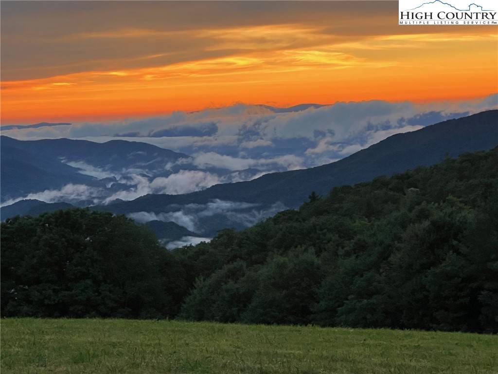 Elk Park, NC 28604,RS1 Skywest Pkwy