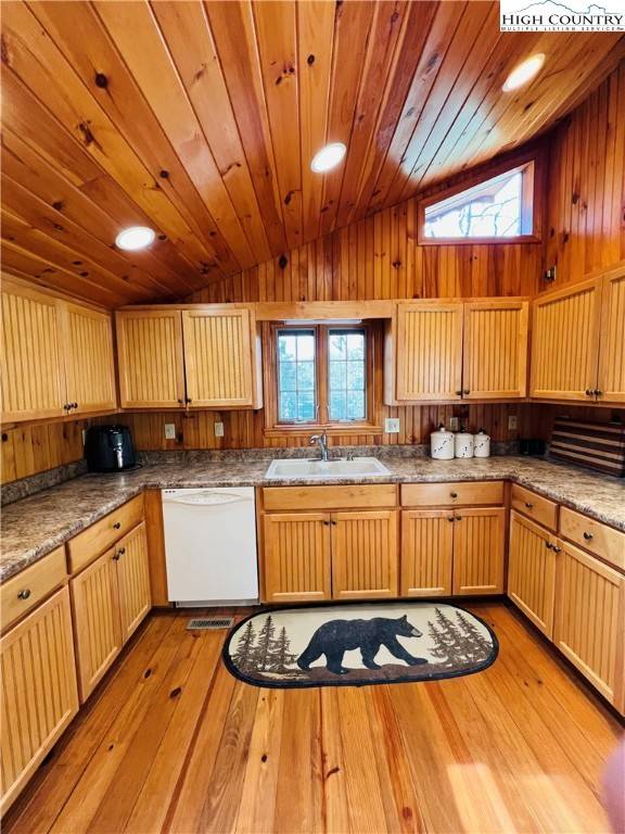 Newland, NC 28657,481 Highland Hills RD