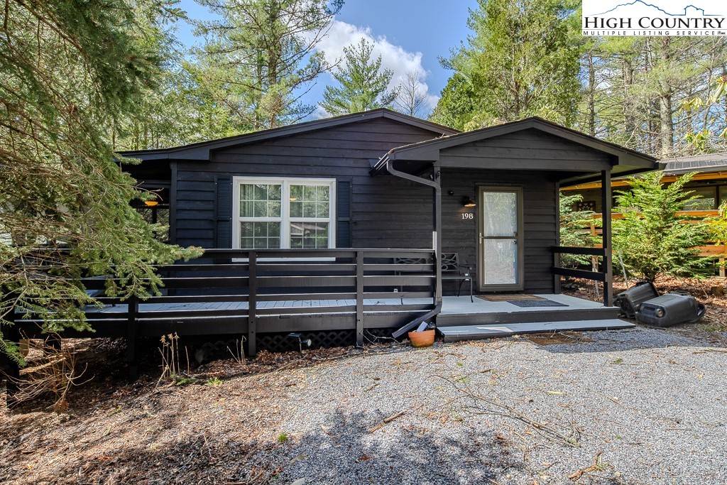 Newland, NC 28657,198 Black Pine RD
