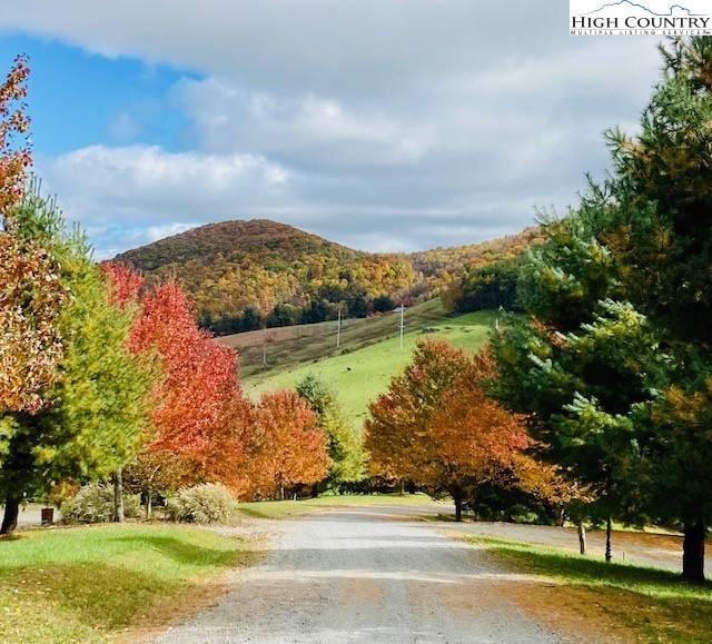 Sparta, NC 28675,4 Twin Oaks Mountain BLVD