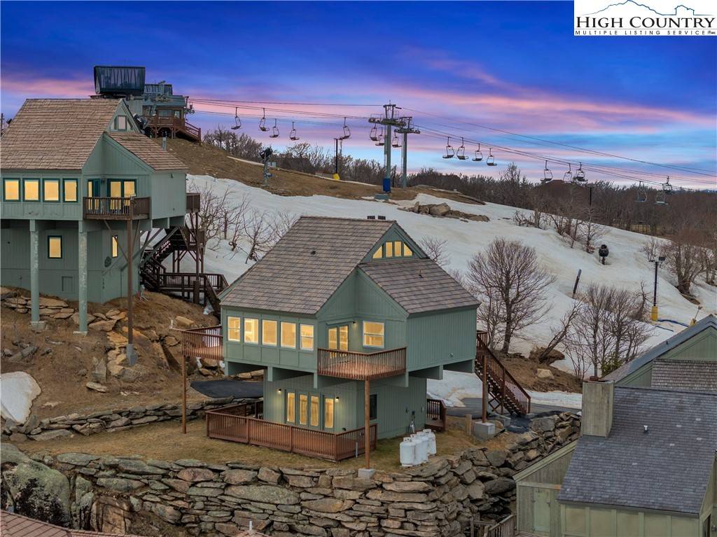 Beech Mountain, NC 28604,107 Beechtop RD