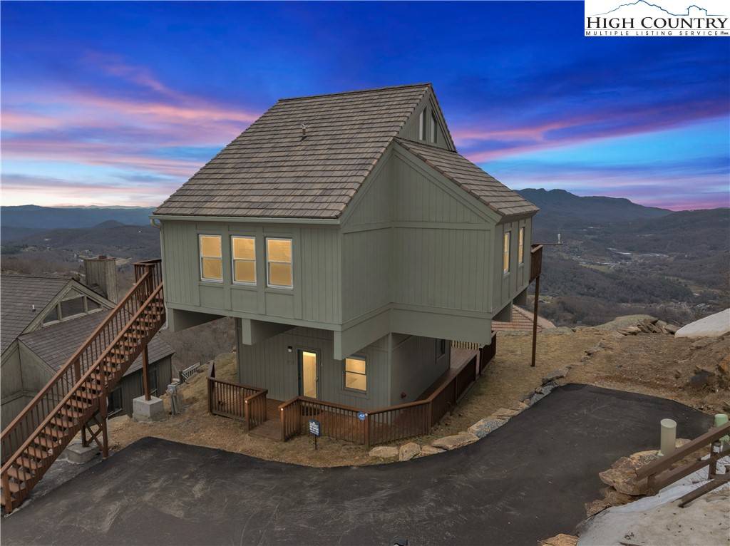 Beech Mountain, NC 28604,107 Beechtop RD