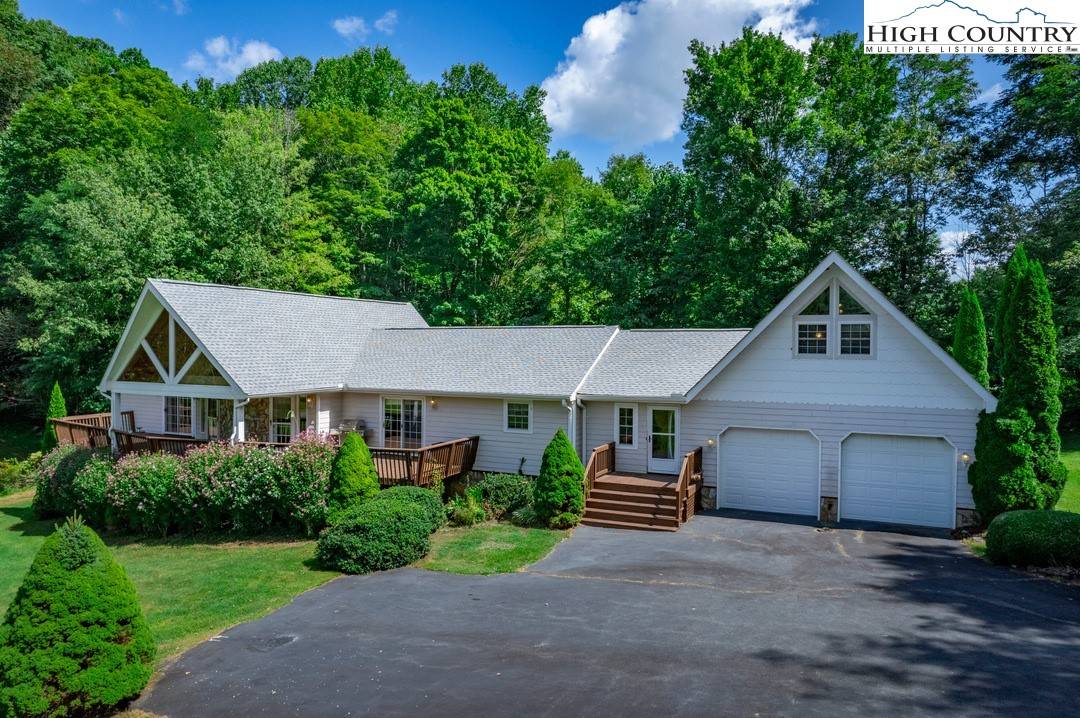 Banner Elk, NC 28604,129 Keeth DR