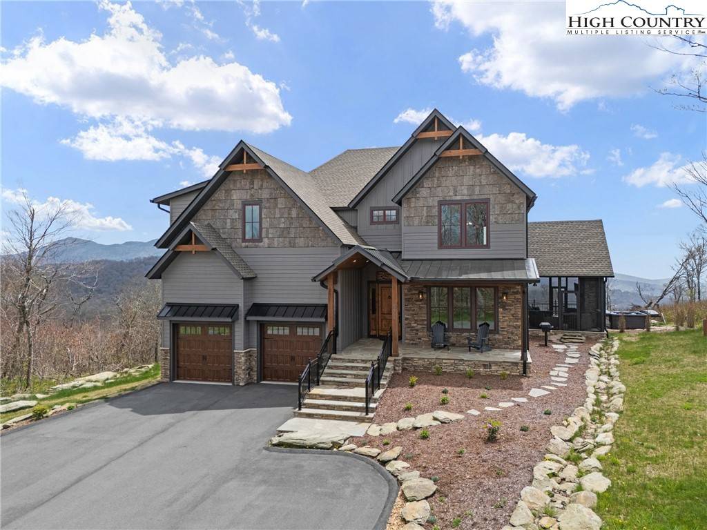 Sugar Mountain, NC 28604,371 Green Cliffs