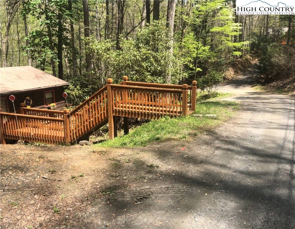 West Jefferson, NC 28694,173 Woodstock DR