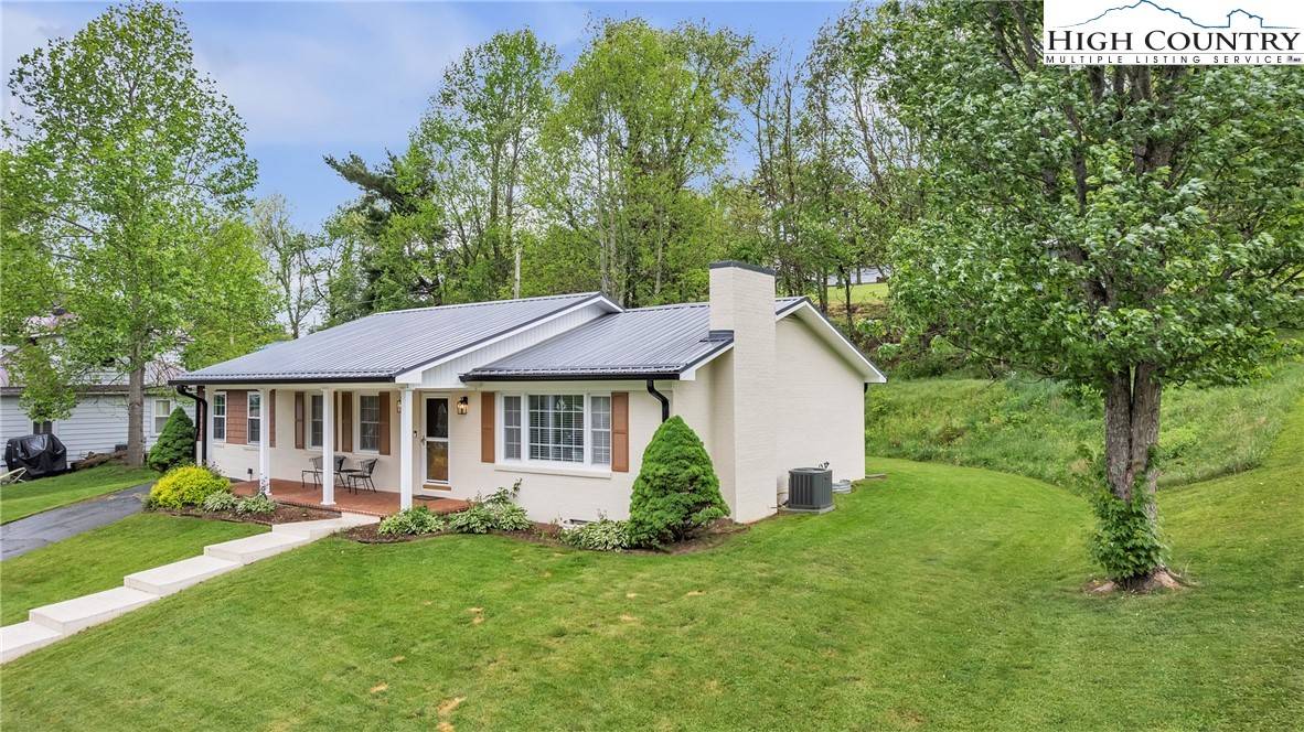 West Jefferson, NC 28694,409 Wilton AVE