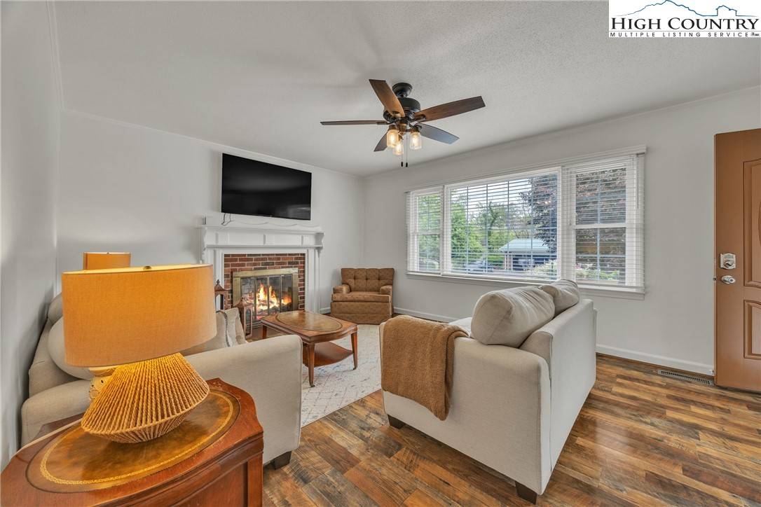 West Jefferson, NC 28694,409 Wilton AVE