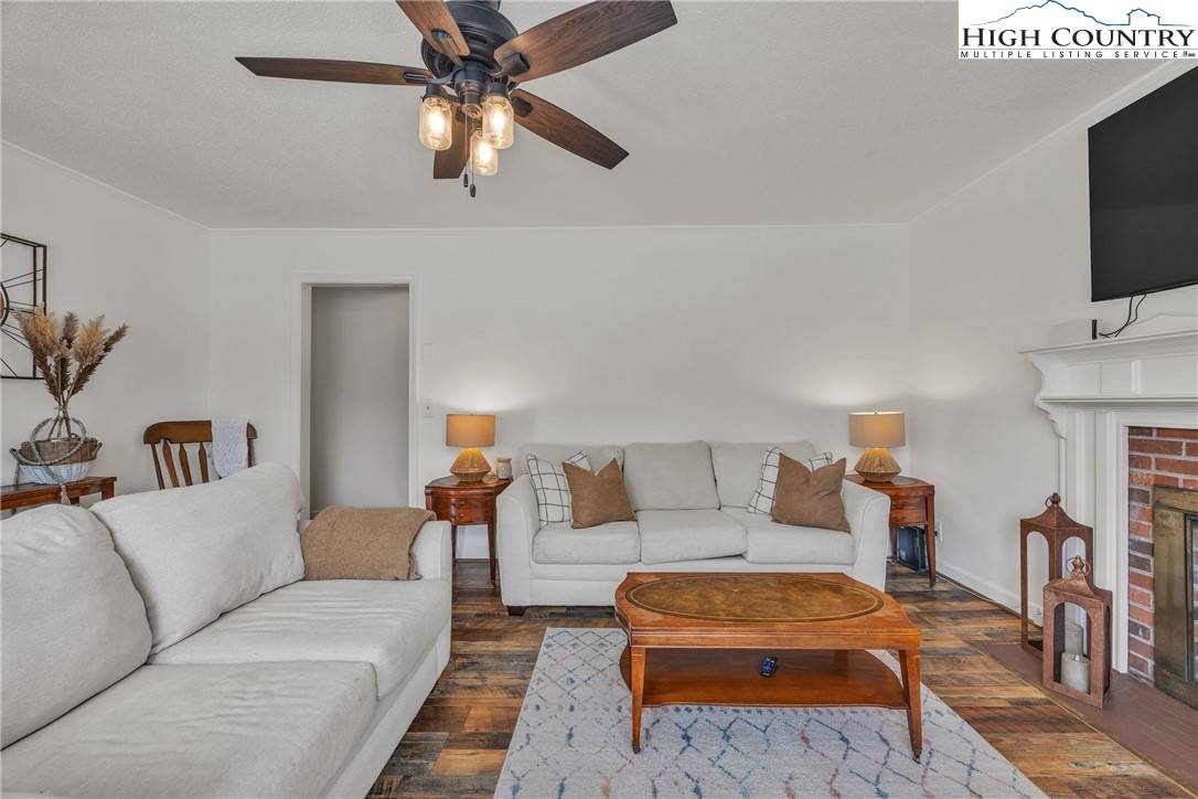 West Jefferson, NC 28694,409 Wilton AVE