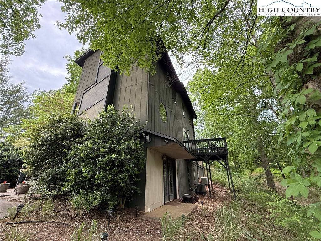 Wilkesboro, NC 28697,1507 Ridgewood DR
