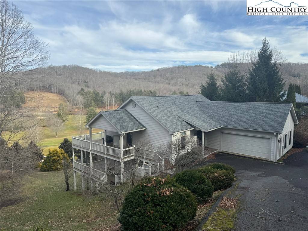 Newland, NC 28657,832 Hemlock DR