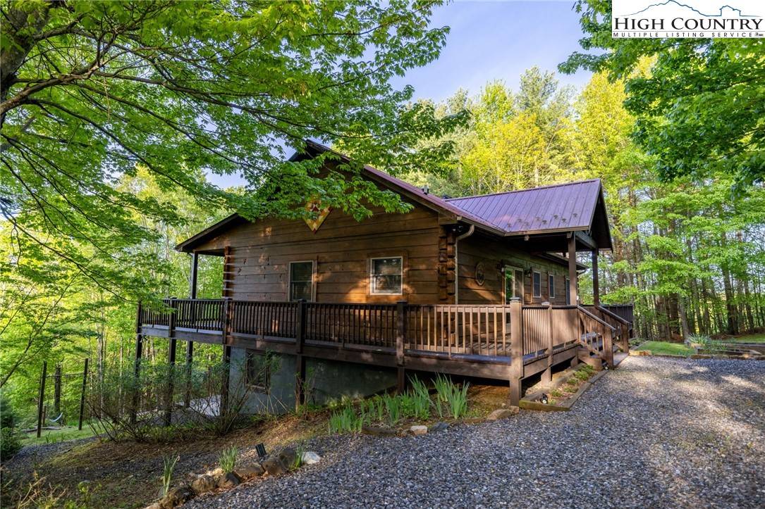 Jefferson, NC 28640,587 Ore Knob Manor RD