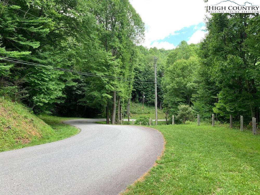 Seven Devils, NC 28604,2 Devils Lake DR