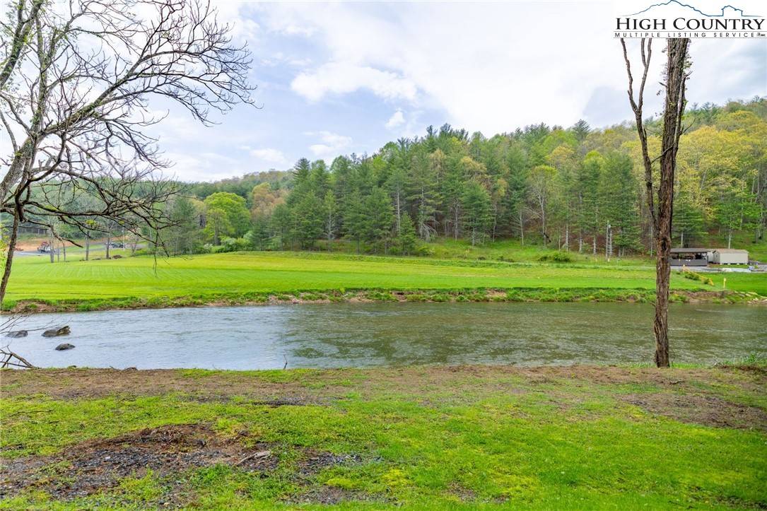 Crumpler, NC 28617,168 & 170 Lumina LN