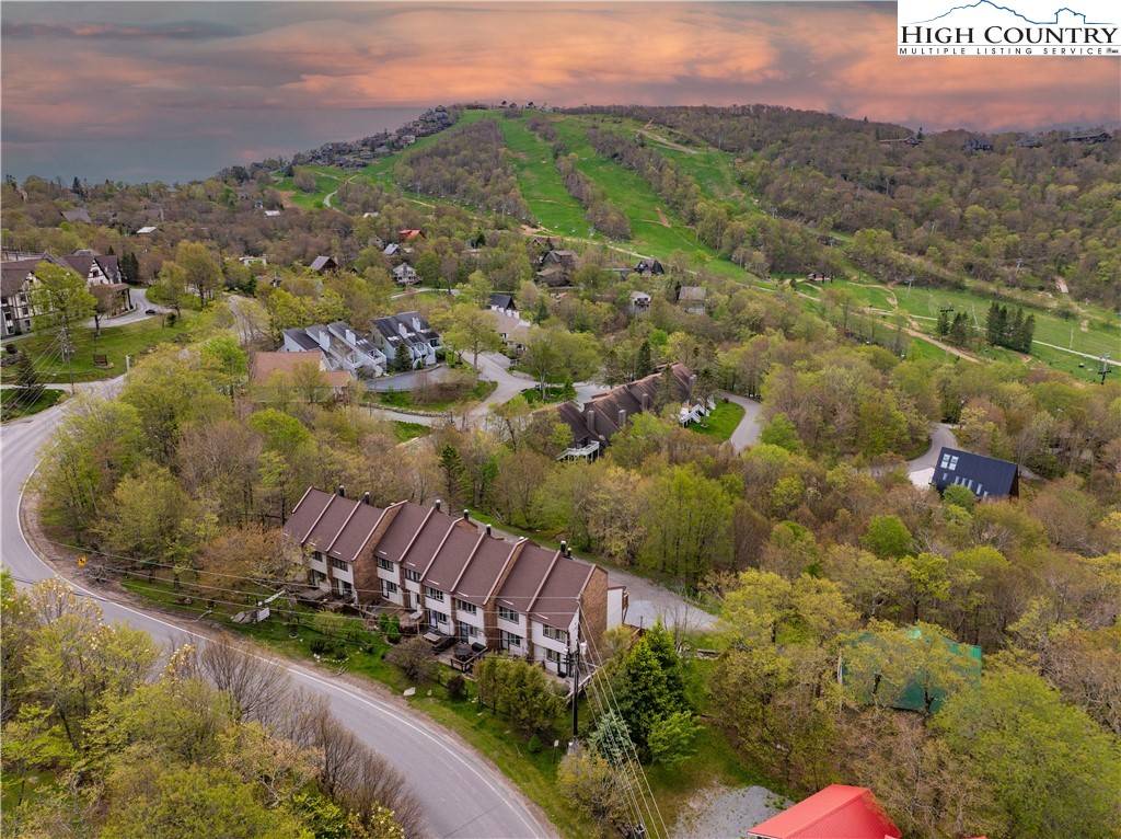 Beech Mountain, NC 28604,104 Snowplow LN #2
