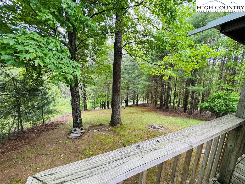 Jefferson, NC 28694,477 Parkway DR