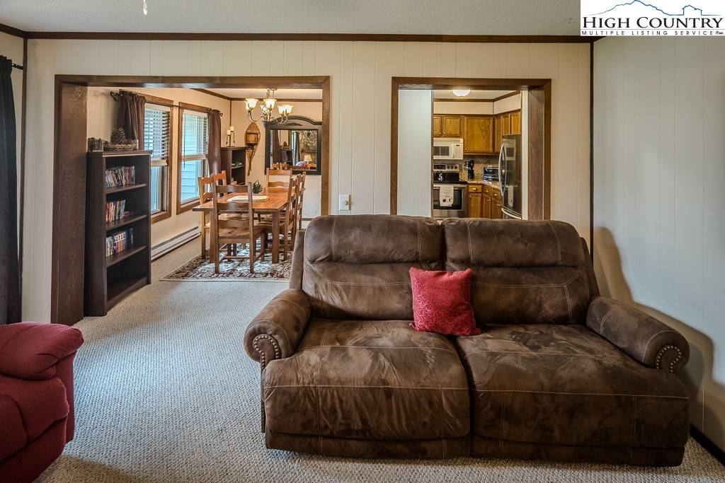 Beech Mountain, NC 28604,301 Pinnacle Inn RD #3221