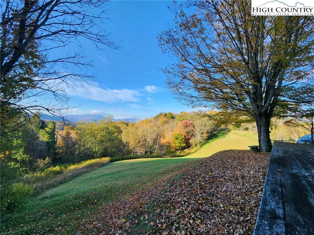 Boone, NC 28607,690/692 Lynn Hill RD