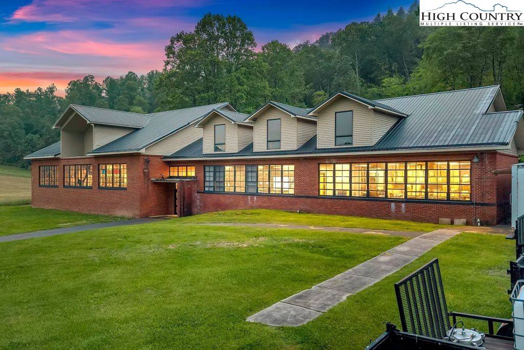 Mountain City, TN 37683,5500 Roan CRK