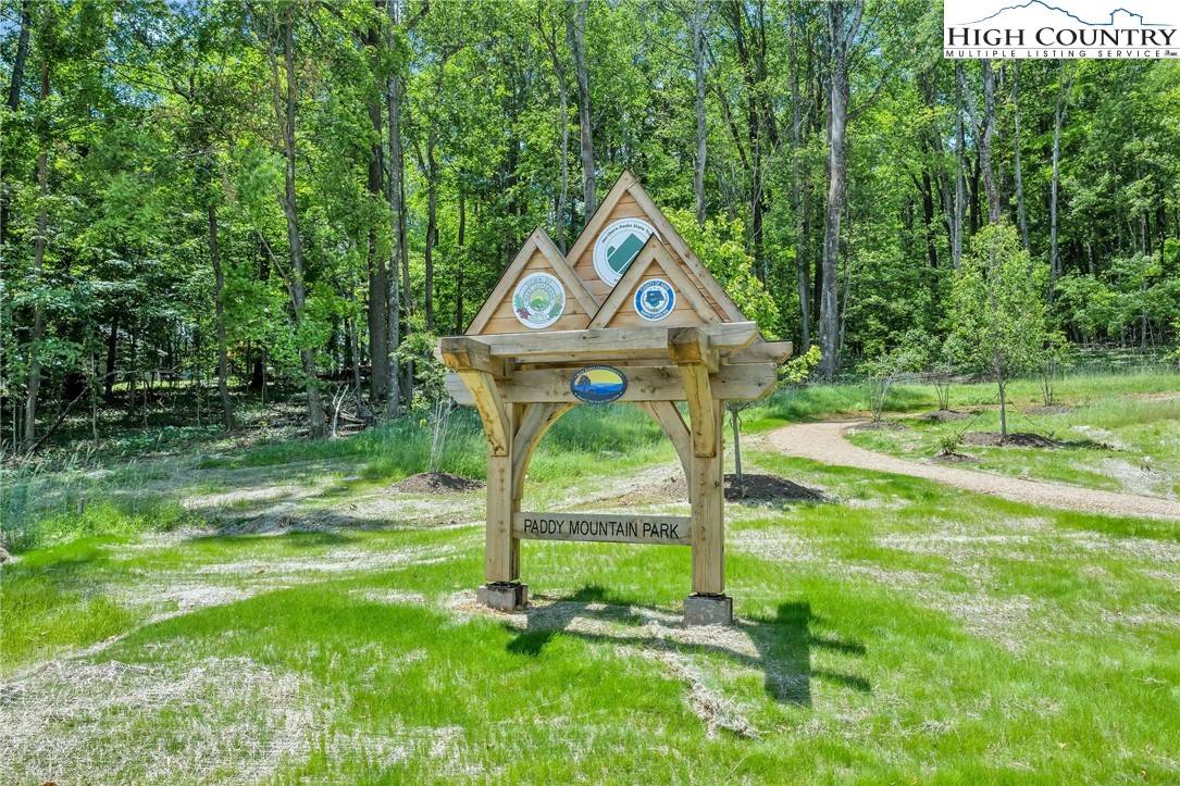 West Jefferson, NC 28694,702 Ridge AVE