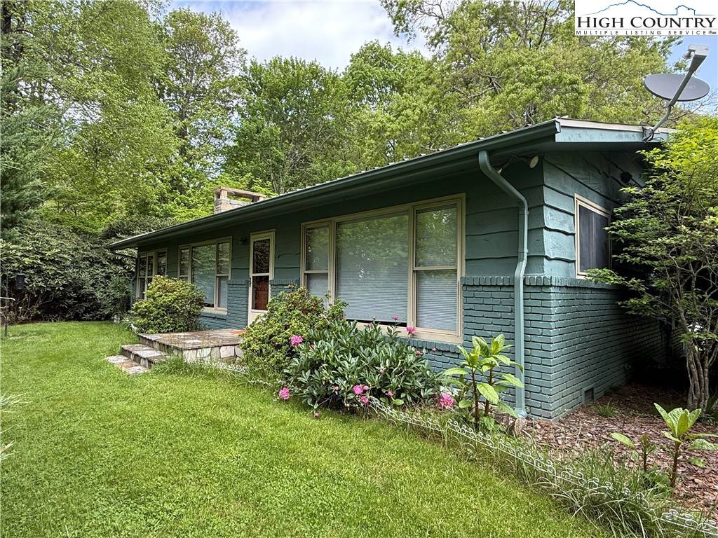 Boone, NC 28607,194 Abbey RD
