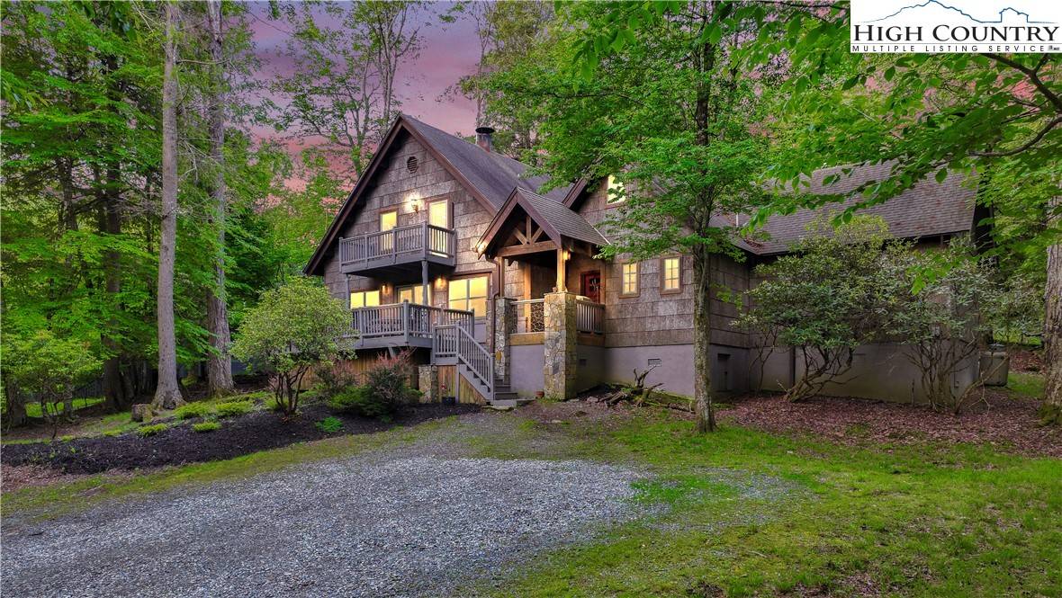 Beech Mountain, NC 28604,302 Lake RD