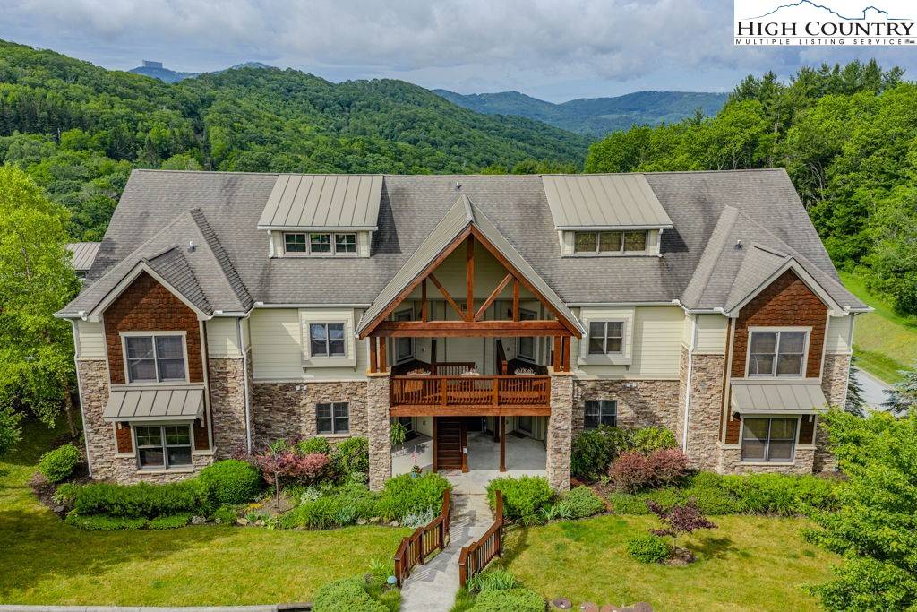 Banner Elk, NC 28604,110 Caribou CT #3A