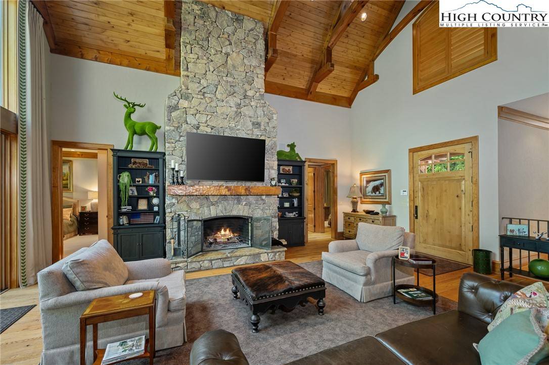 Linville, NC 28646,1163 Hillside DR
