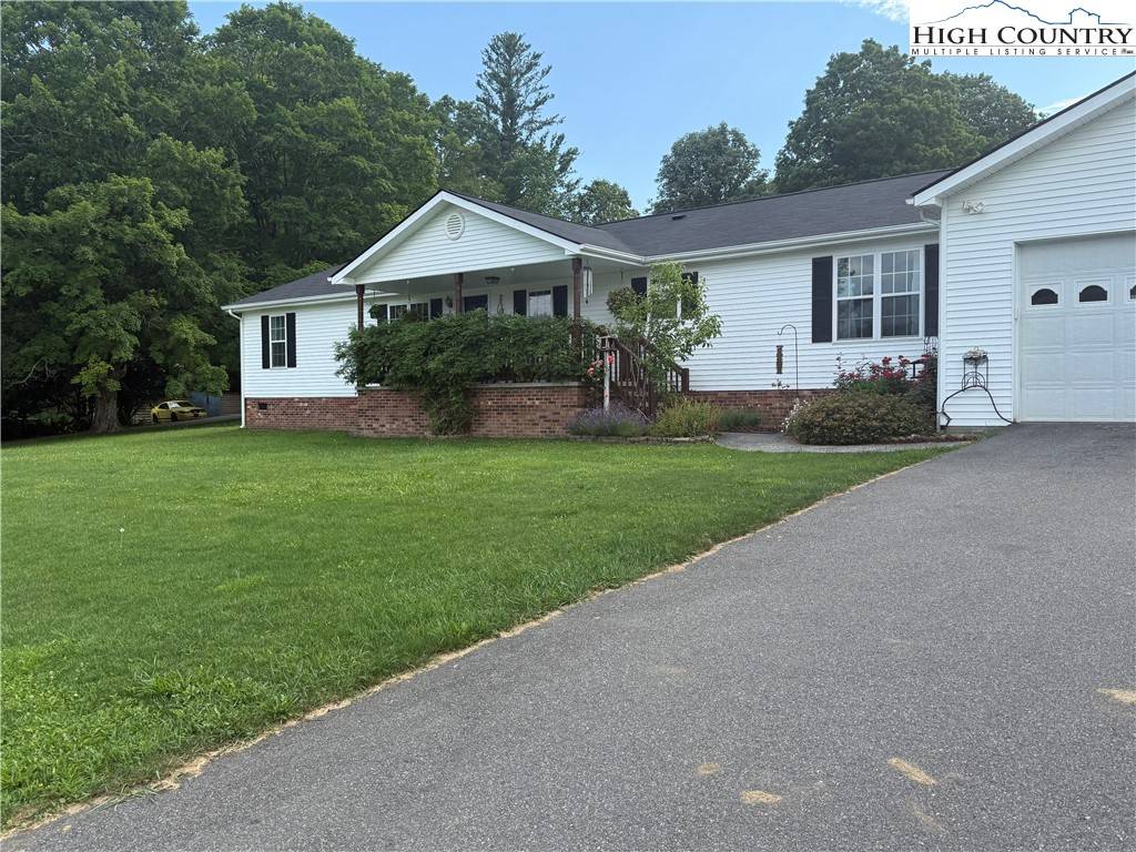 Newland, NC 28657,221 Old Cranberry ST