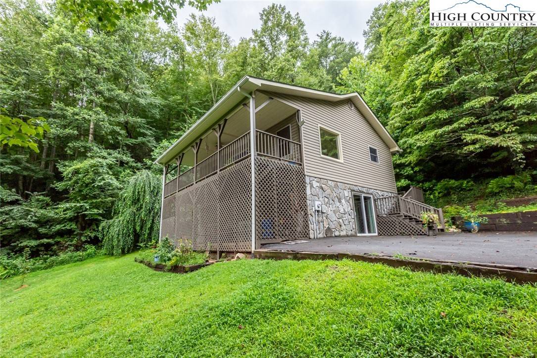 Deep Gap, NC 28618,15595 S US Highway 421