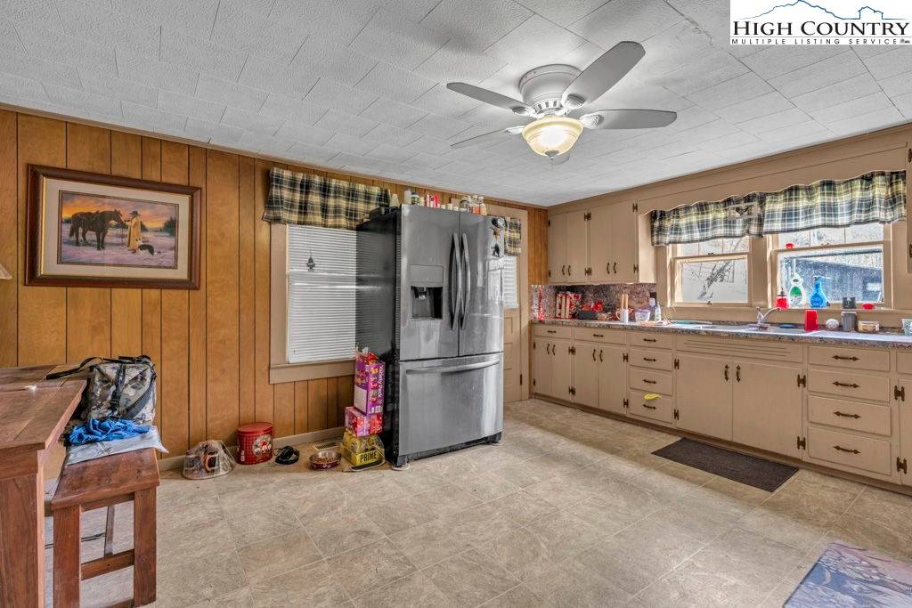 Vilas, NC 28692,1068 Laurel Branch RD