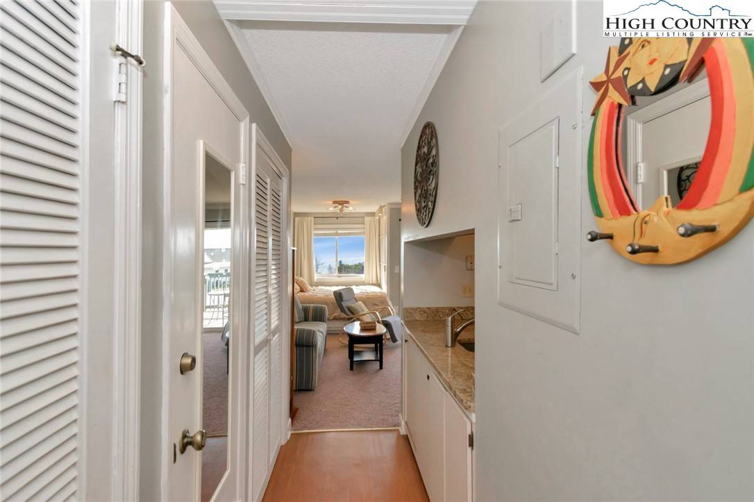 Beech Mountain, NC 28604,301 Pinnacle Inn RD #4306