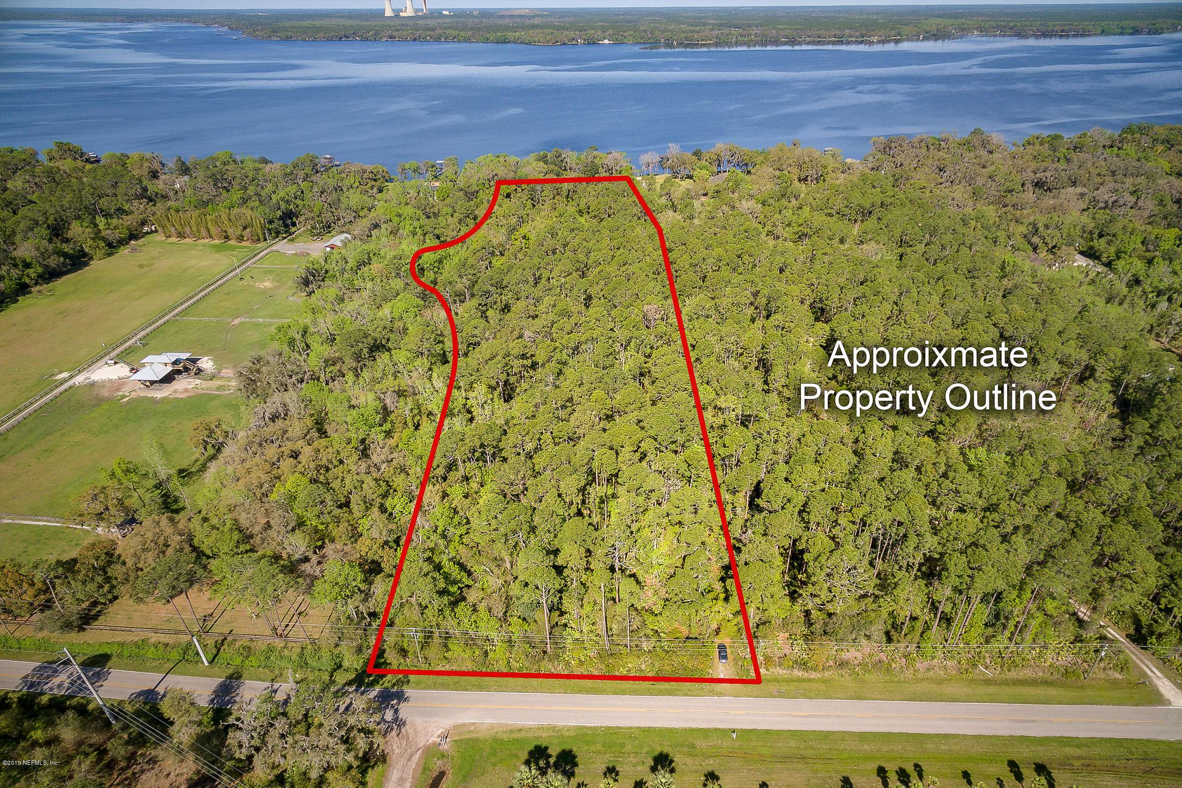 East Palatka, FL 32131,207 FEDERAL POINT RD