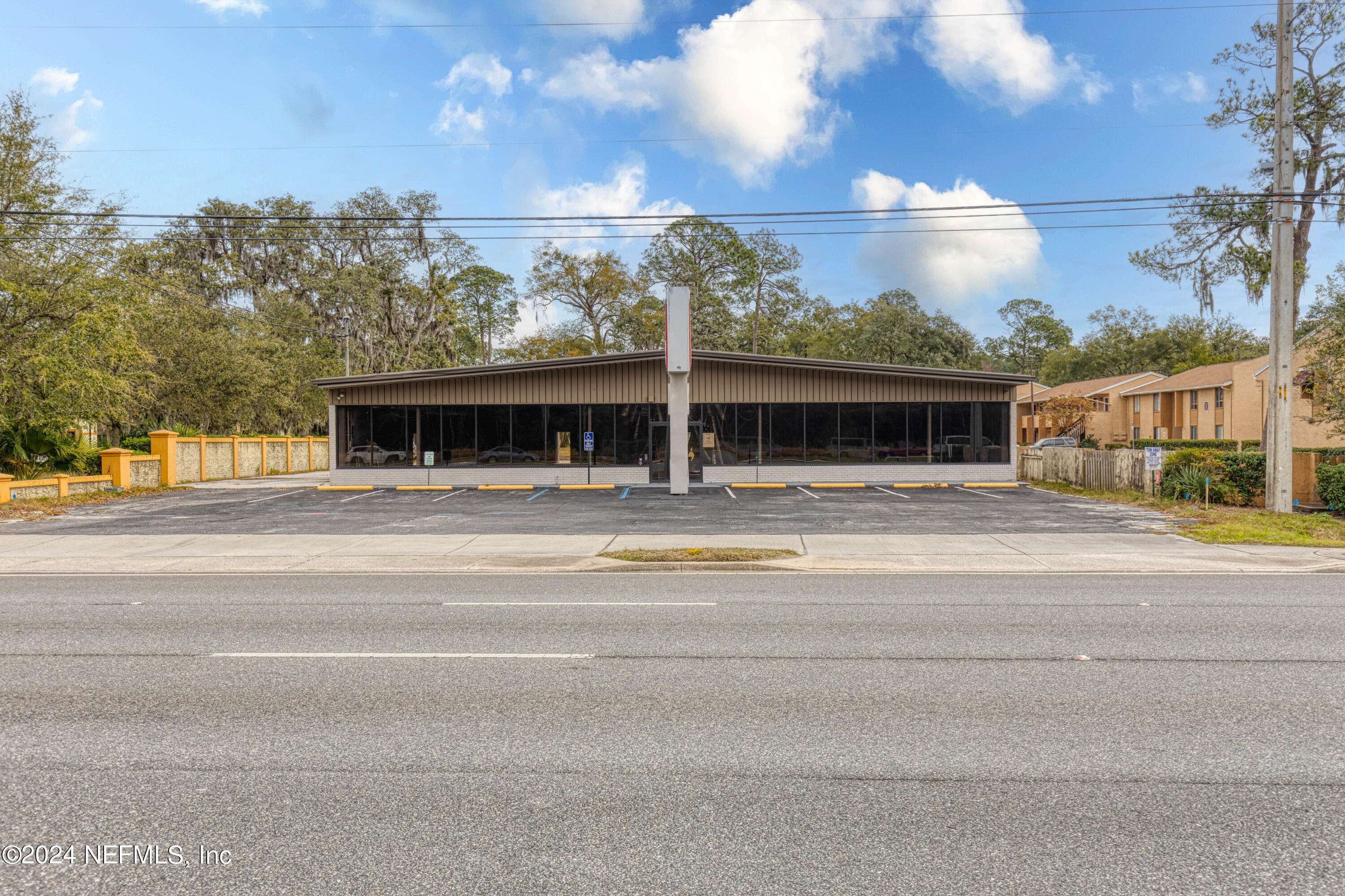 Jacksonville, FL 32244,5953 ROOSEVELT BLVD