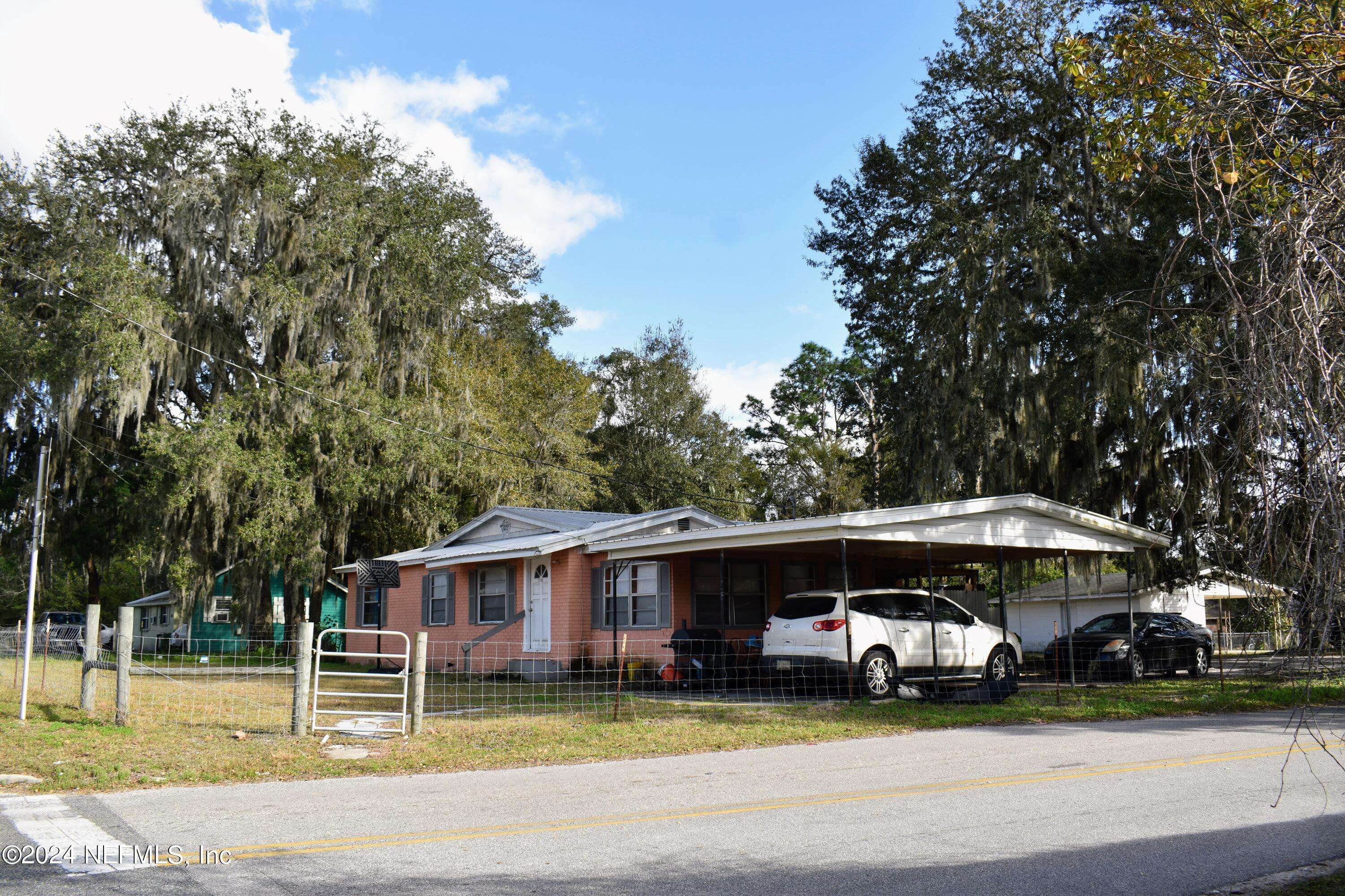 Palatka, FL 32177,7355 CRILL AVE