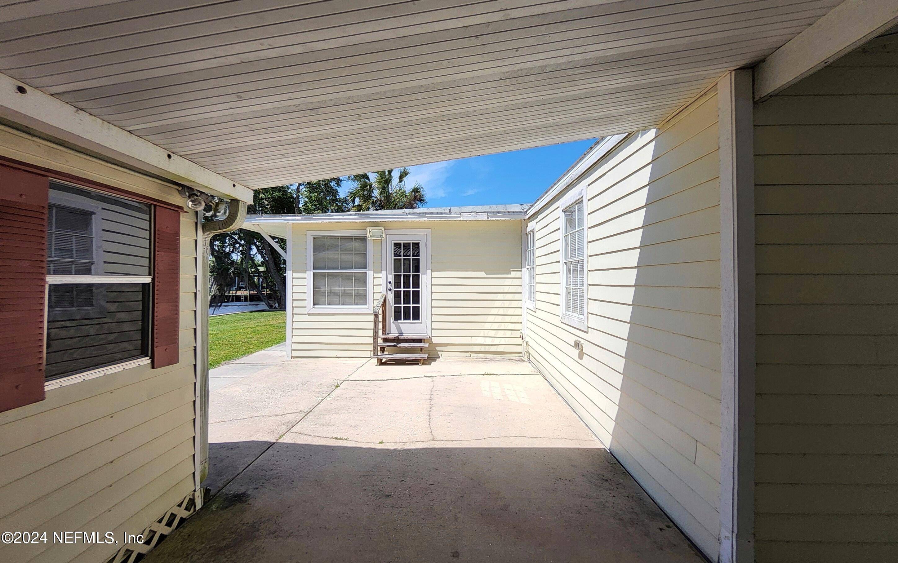Welaka, FL 32193,44 SCOTT ST