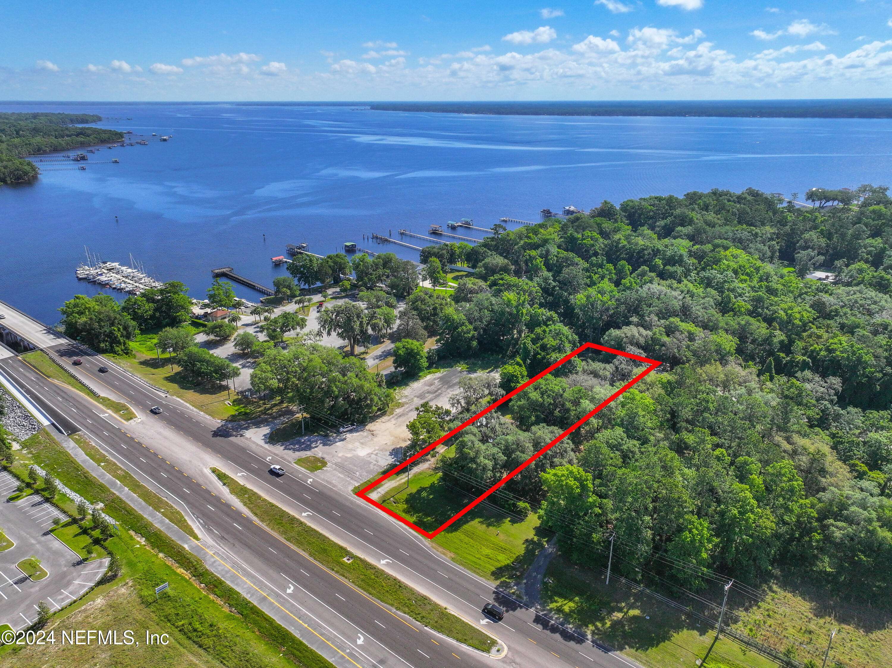 Green Cove Springs, FL 32043,2991 HWY 17